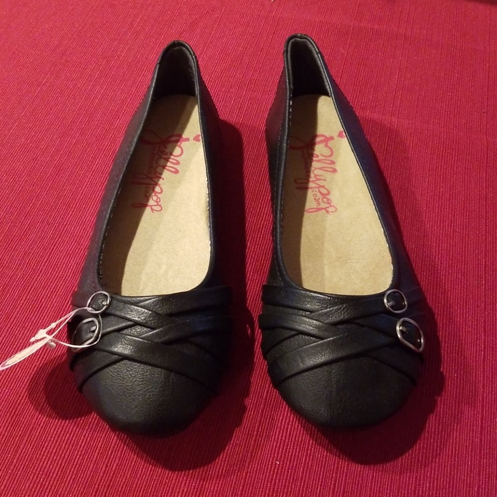 Cute and comfy black flats size 7.5